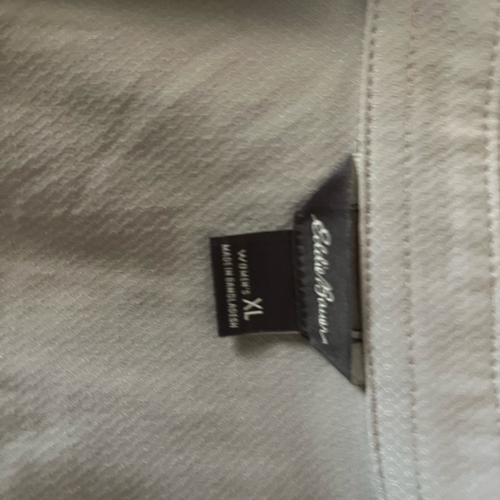 Eddie Bauer Light Gray Sleeveless Top - Picture 2 of 2